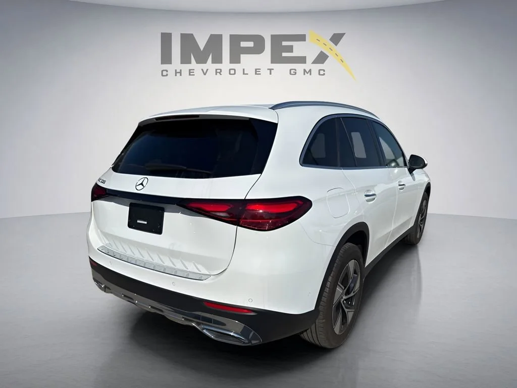 Used 2023 White Mercedes-Benz GLC 300 image 4