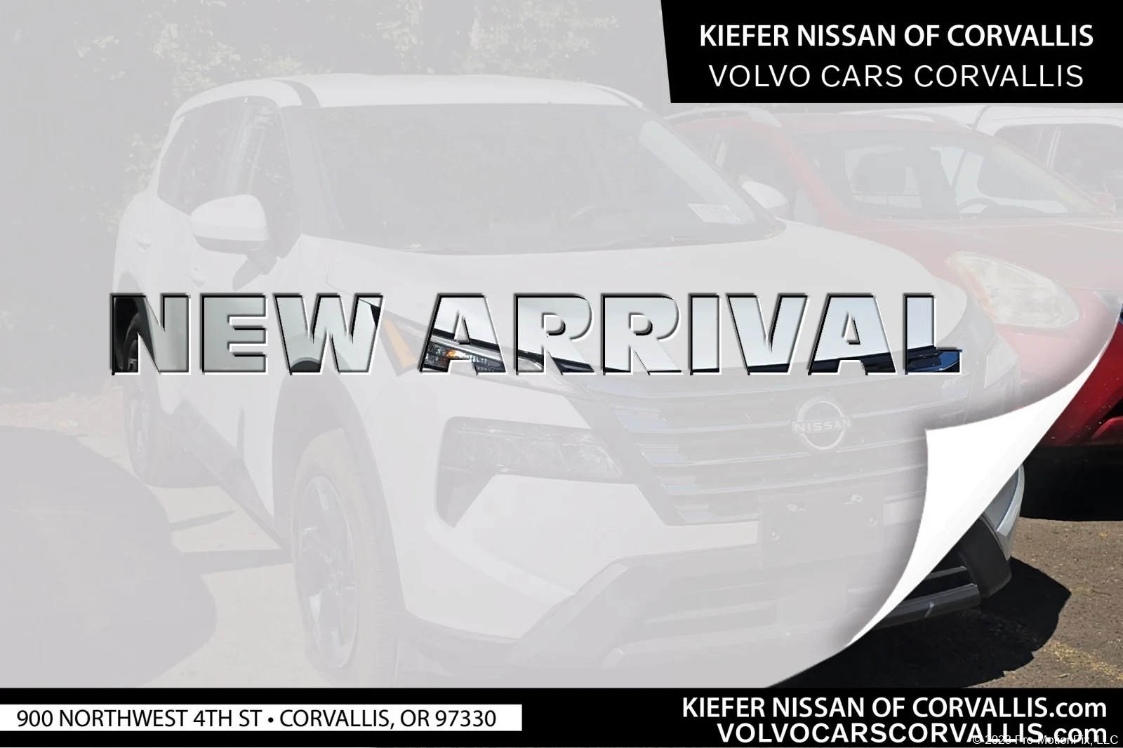 Used 2025 Everest White Pearl Nissan SV image 1