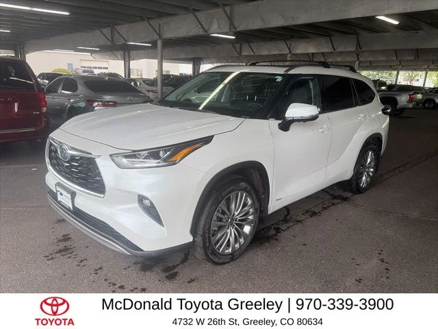 2024 Toyota Highlander Hybrid Platinum AWD's photo