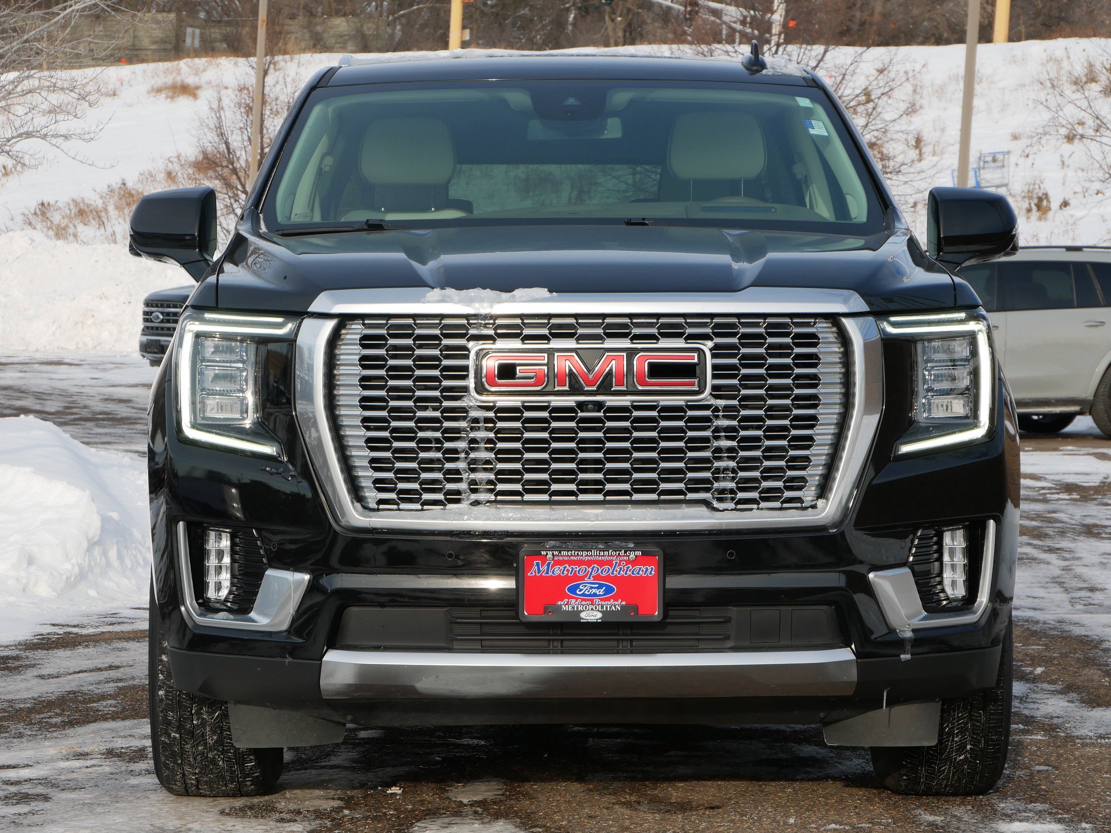Used 2024 GMC Yukon XL Denali with VIN 1GKS2JKL2RR217126 for sale in Eden Prairie, Minnesota