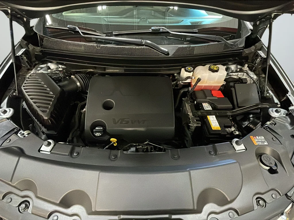 Used 2023 Gray Chevrolet LT image 39