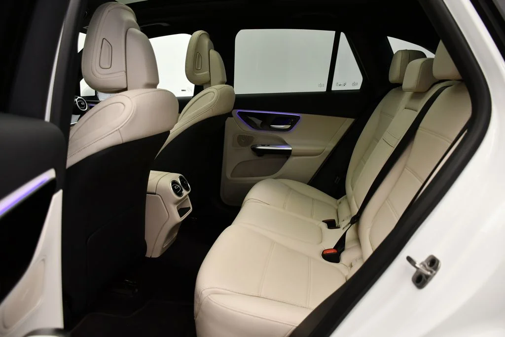 Certified Used 2026 Polar White Mercedes-Benz GLC 300 image 42