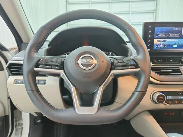 Used 2024 White Nissan 2.5 SL image 23