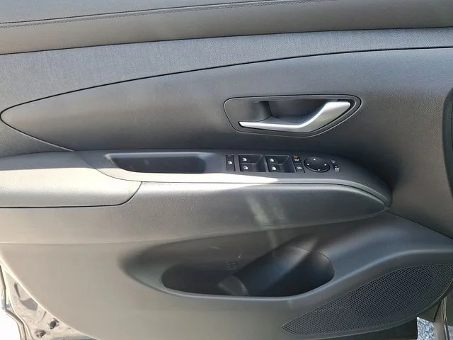 New 2026 Gray Hyundai SEL Convenience image 9