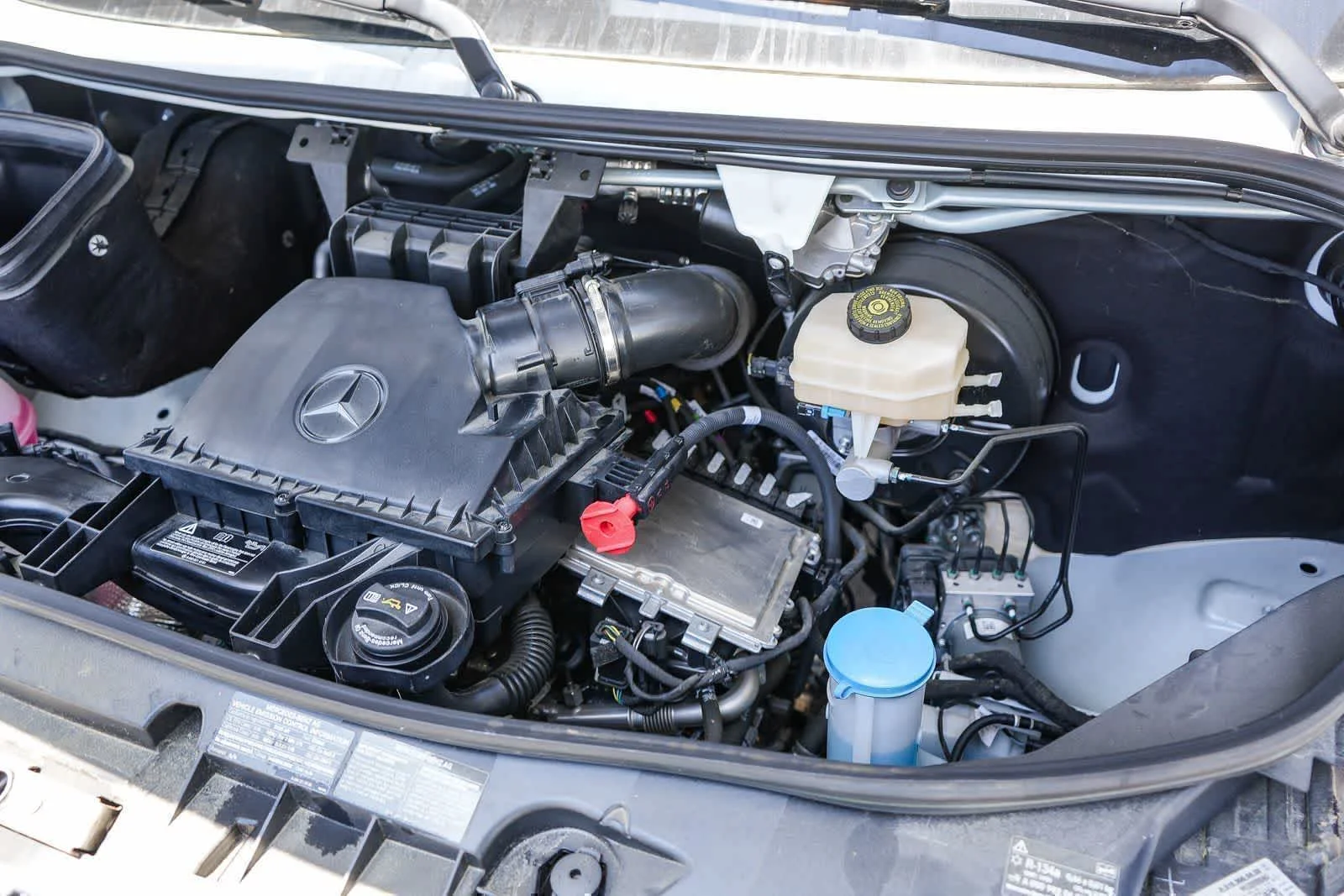 New 2025 Arctic+White Mercedes-Benz Cargo 144WB High Roof AWD 2.0L I4 Diesel Turbo HO image 28