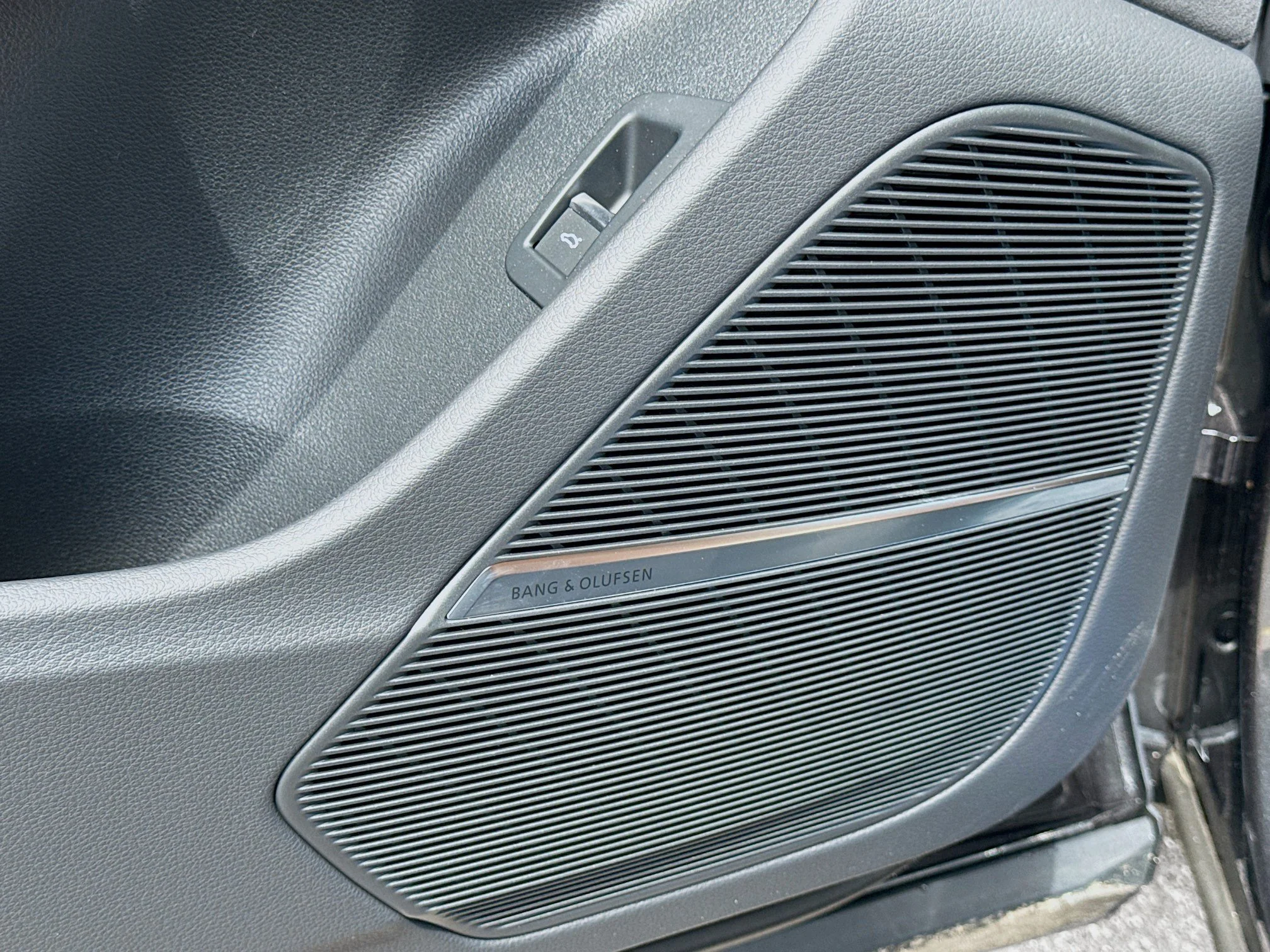 New 2026 Daytona Gray Pearl Effect Audi performance image 24