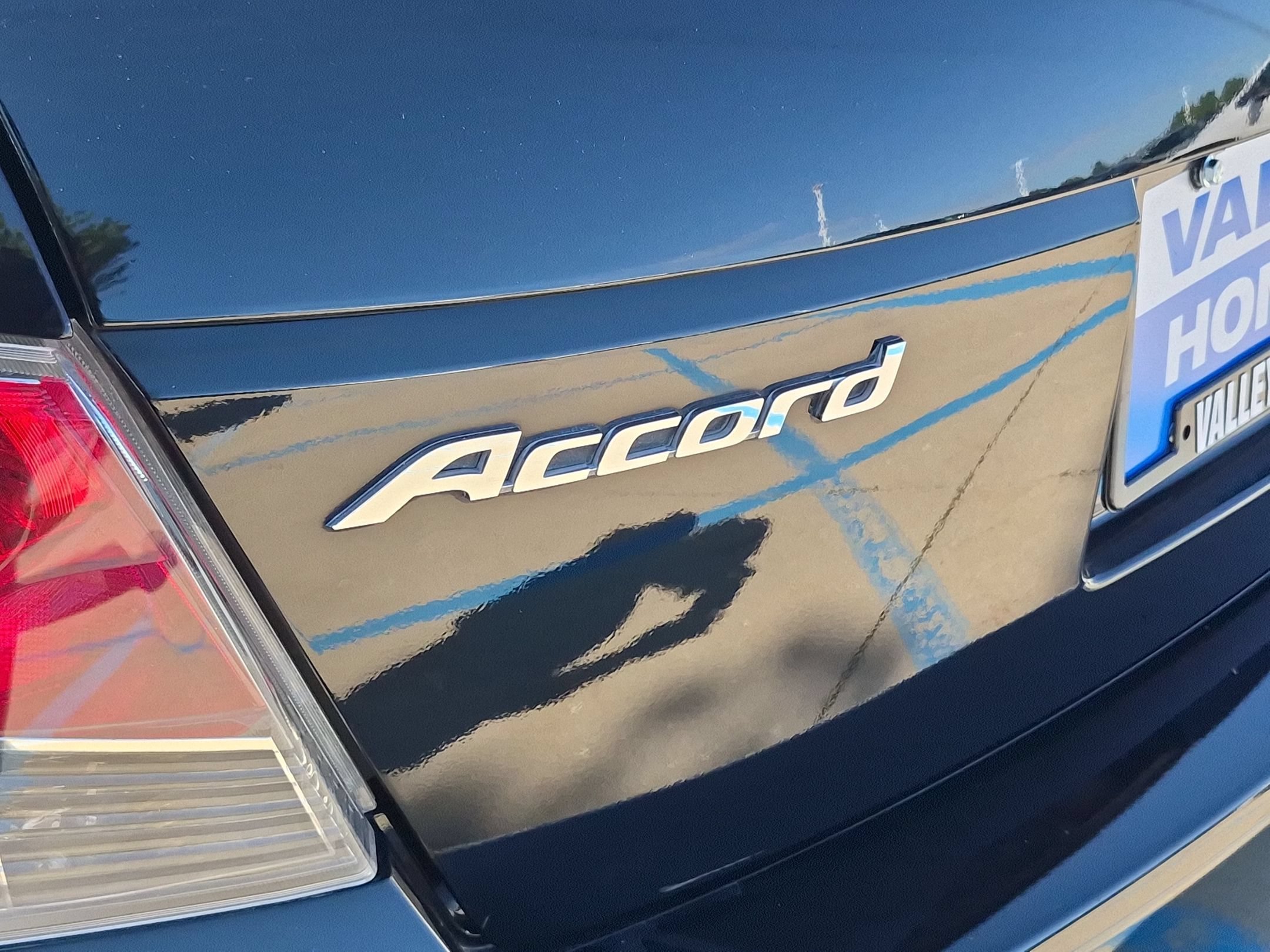 Used 2010 Crystal Black Pearl Honda EX-L Sedan image 25