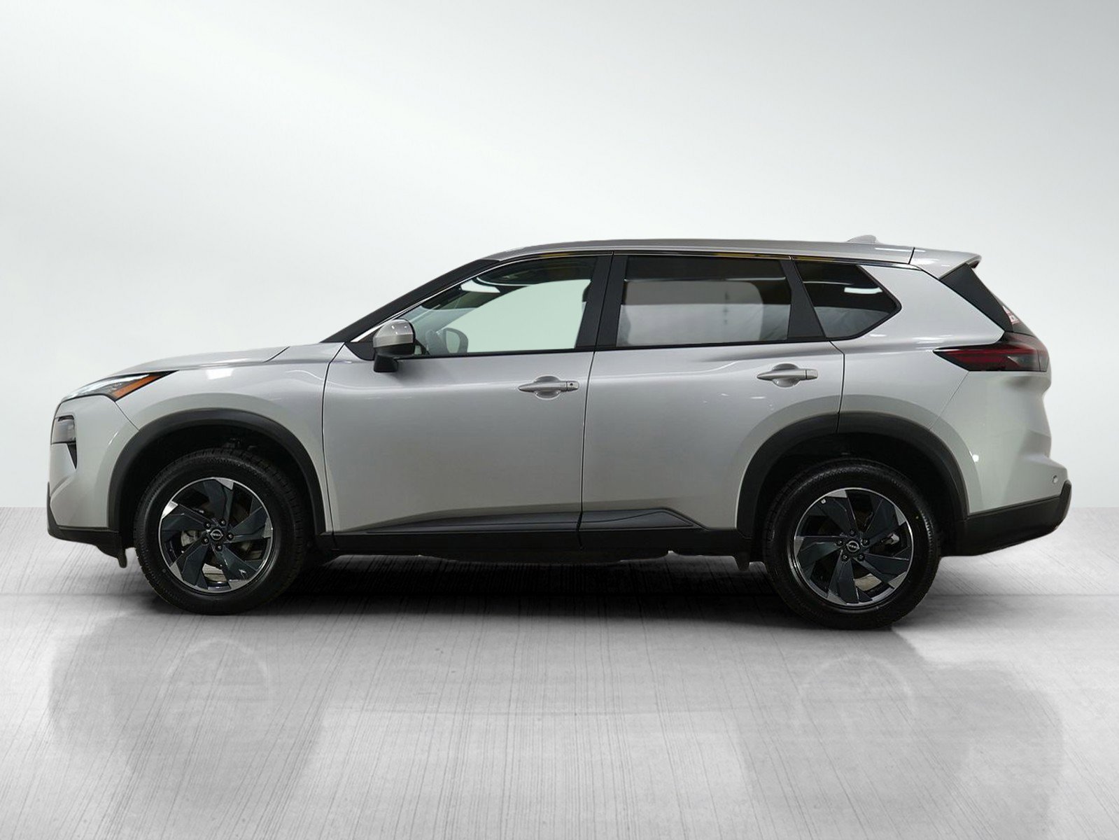 Used 2025 Nissan Rogue SV with VIN 5N1BT3BB6SC813081 for sale in Minneapolis, Minnesota