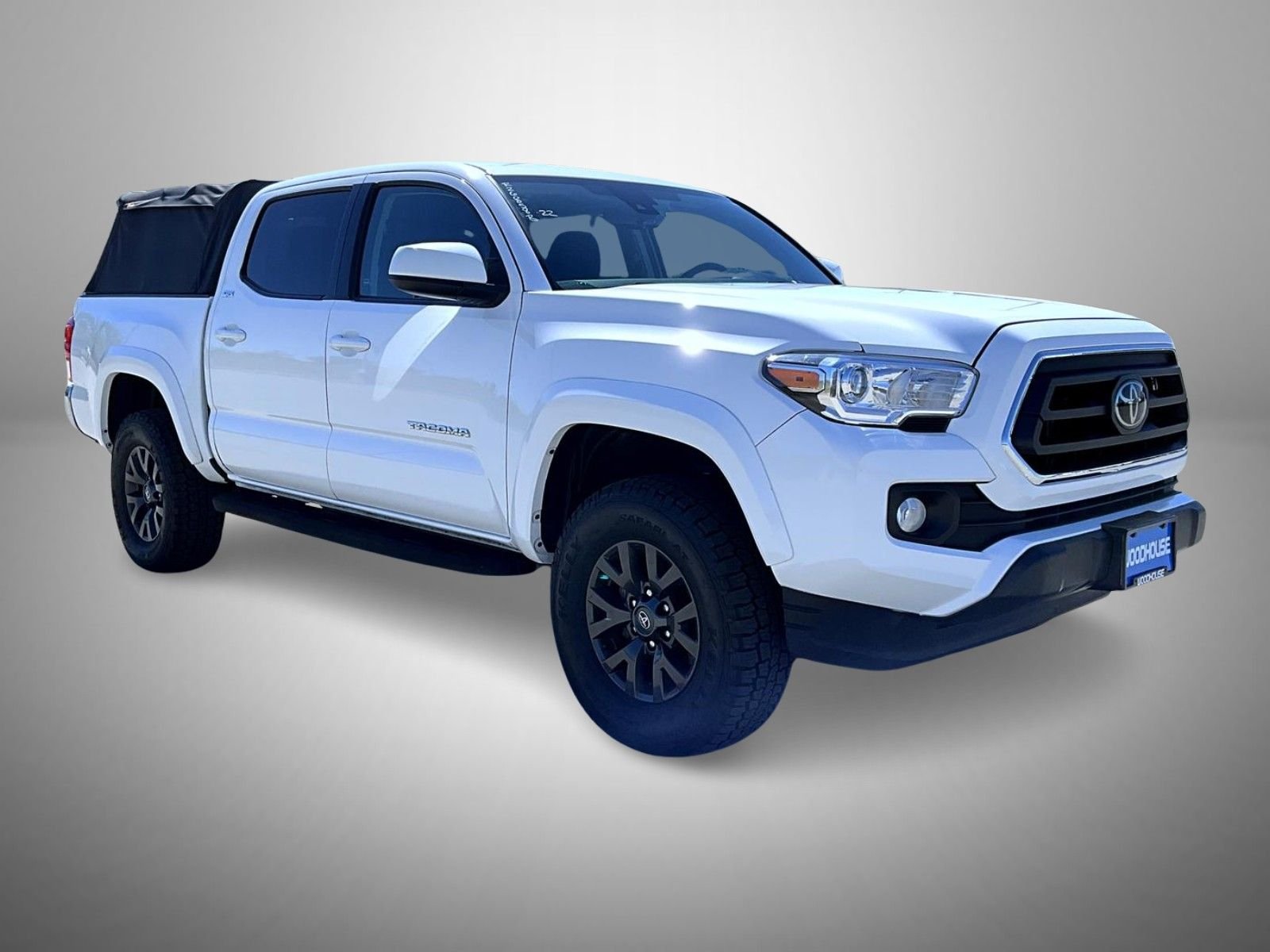 Used 2022 White Toyota SR5 image 3