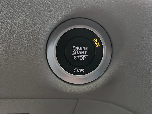 Used 2023 White Chrysler LX Passenger image 15