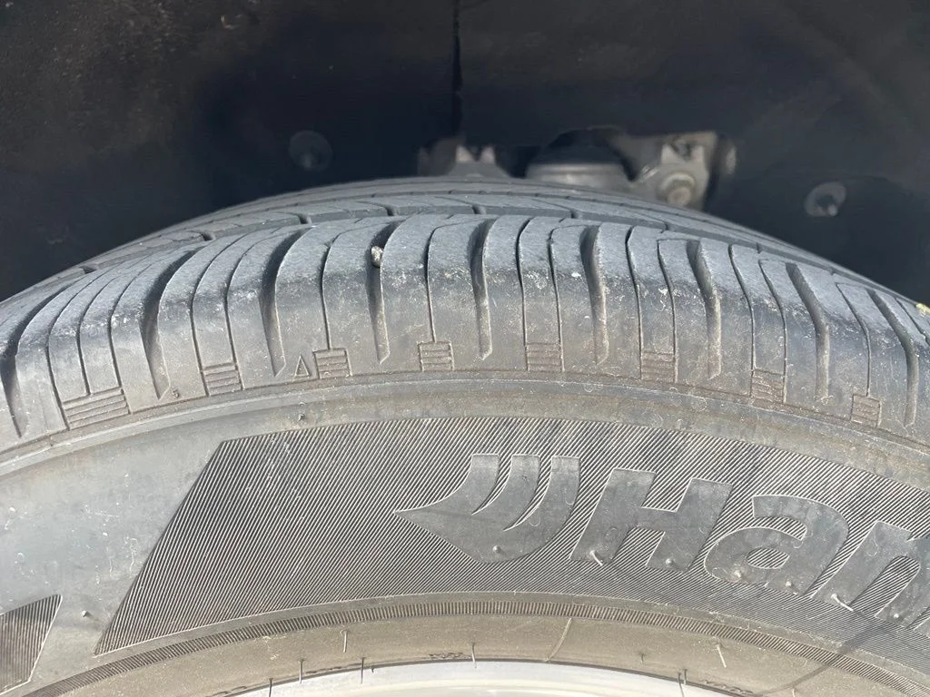 Used 2024 Gray Ford XLT image 9