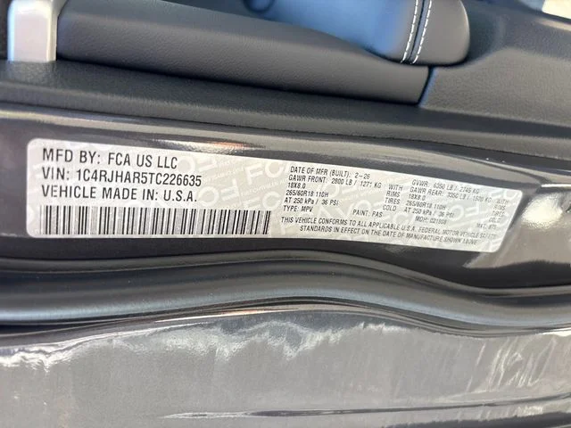 New 2026 Baltic Gray Metallic Clear-Coat Exterior Paint Jeep Altitude image 35