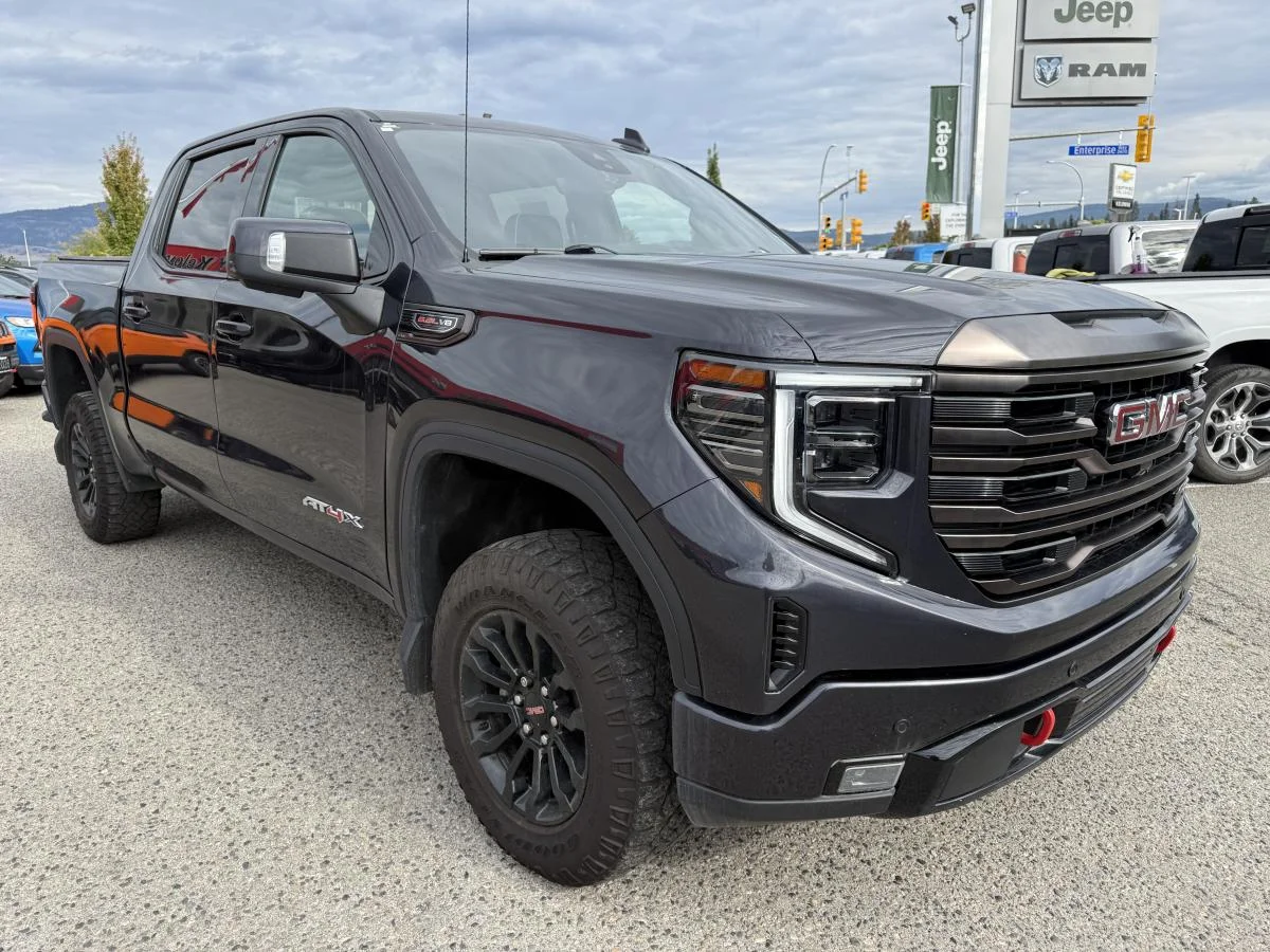 Used 2022 Grey GMC At4x image 8