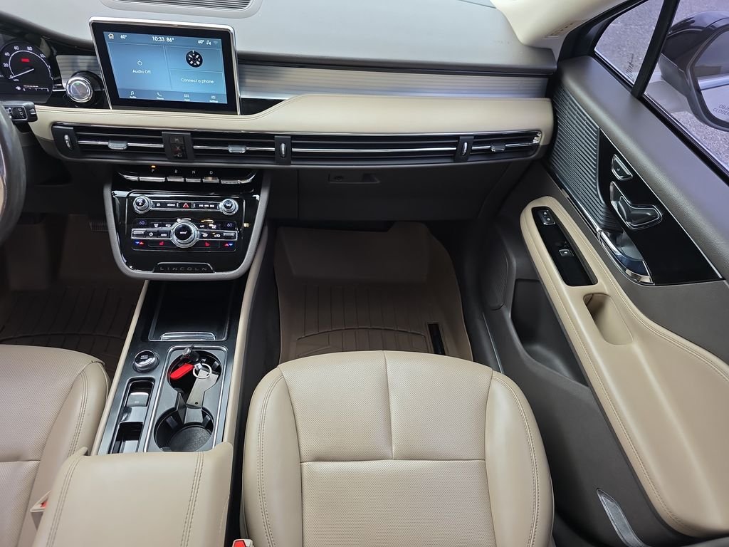 Used 2020 Ceramic White Lincoln Standard image 15