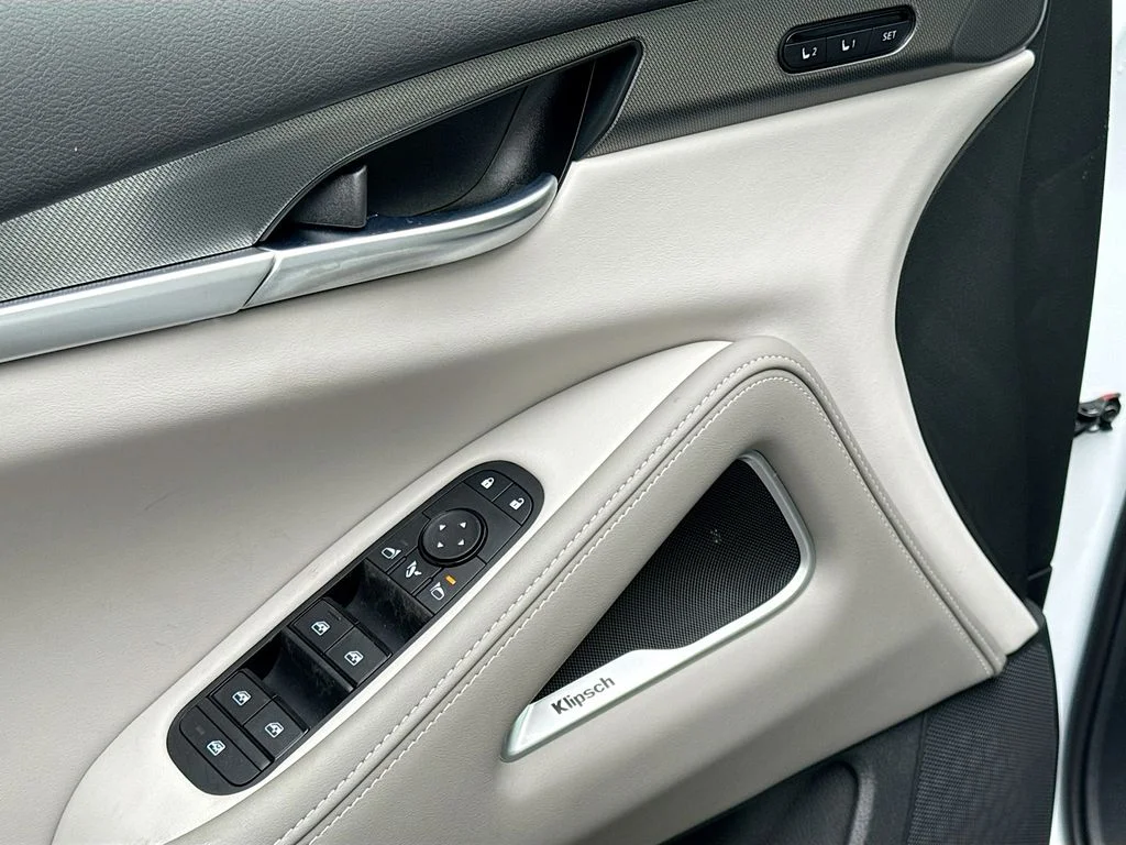 New 2027 RADIANT WHITE INFINITI Luxe FWD image 18