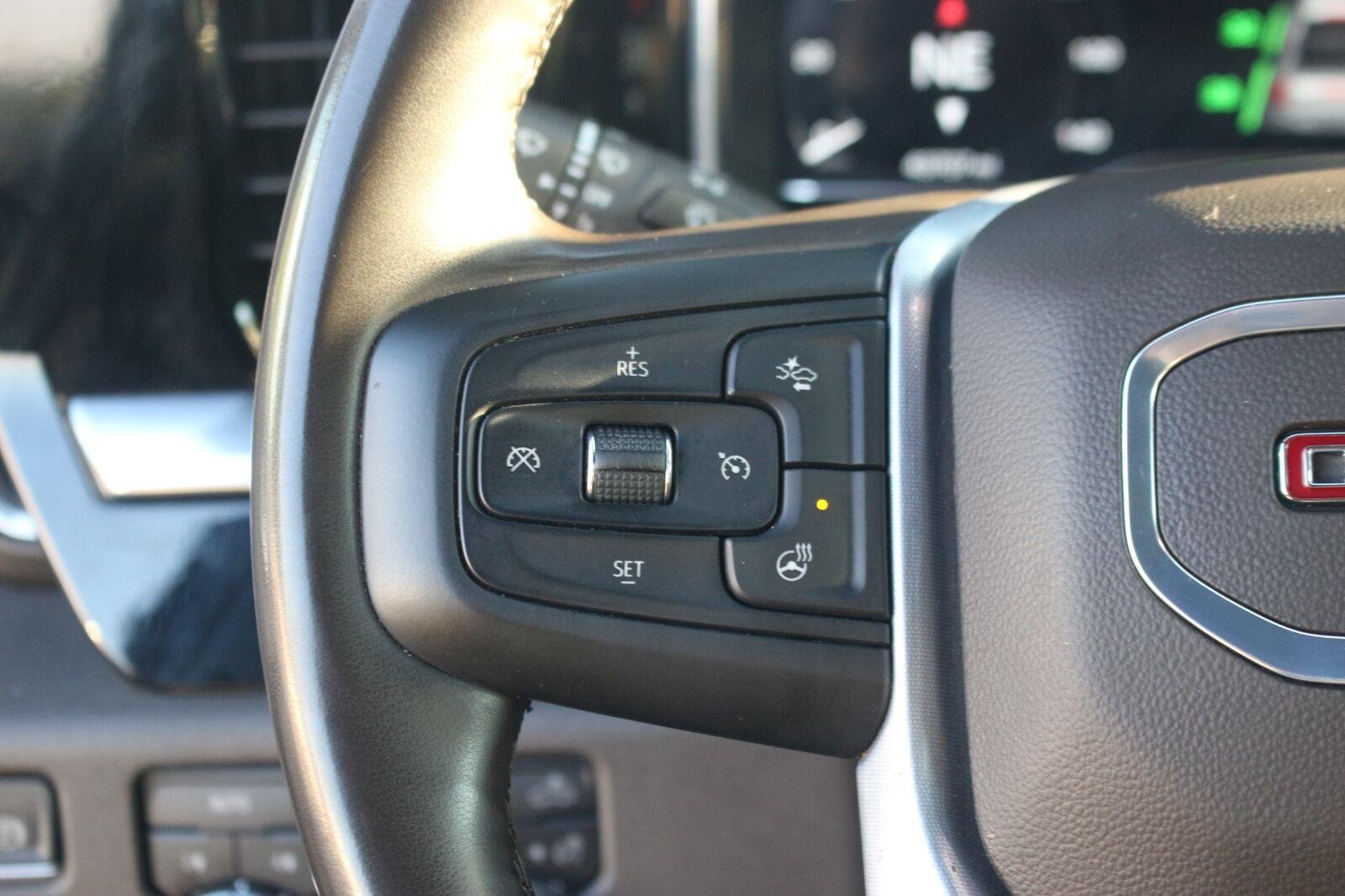 Used 2025 Onyx Black GMC SLT image 20