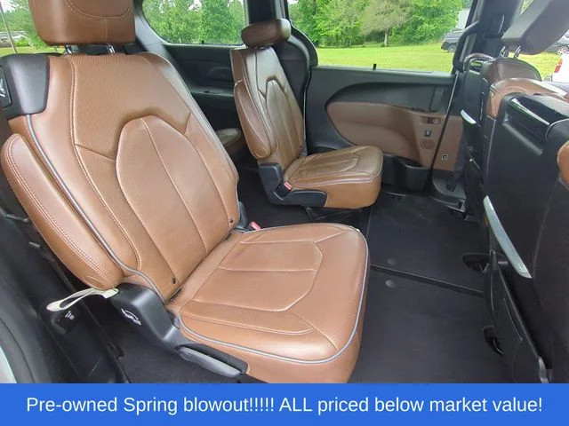 Used 2020 White Chrysler Limited image 33