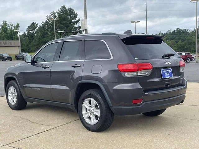 Used 2017 Gray Jeep Laredo image 4
