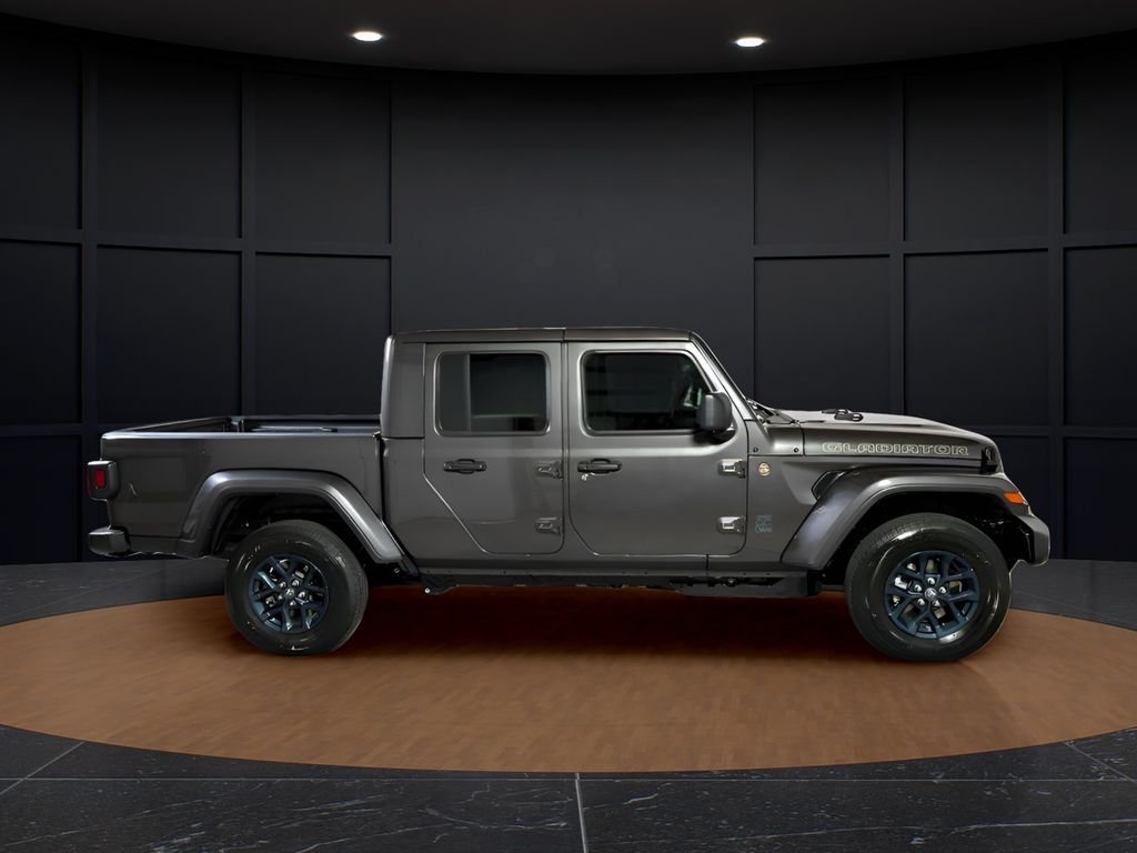 New 2026 Granite Crystal Metallic Clearcoat Jeep 85th Anniversary Edition image 6