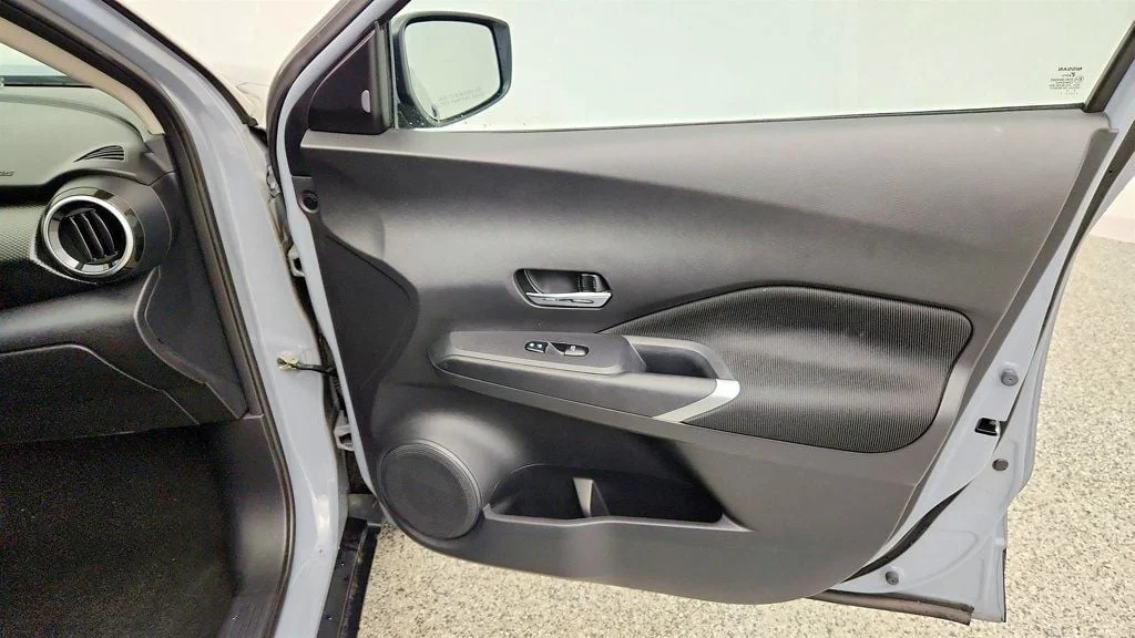 Used 2021 Boulder Gray Pearl Nissan SV FWD image 24