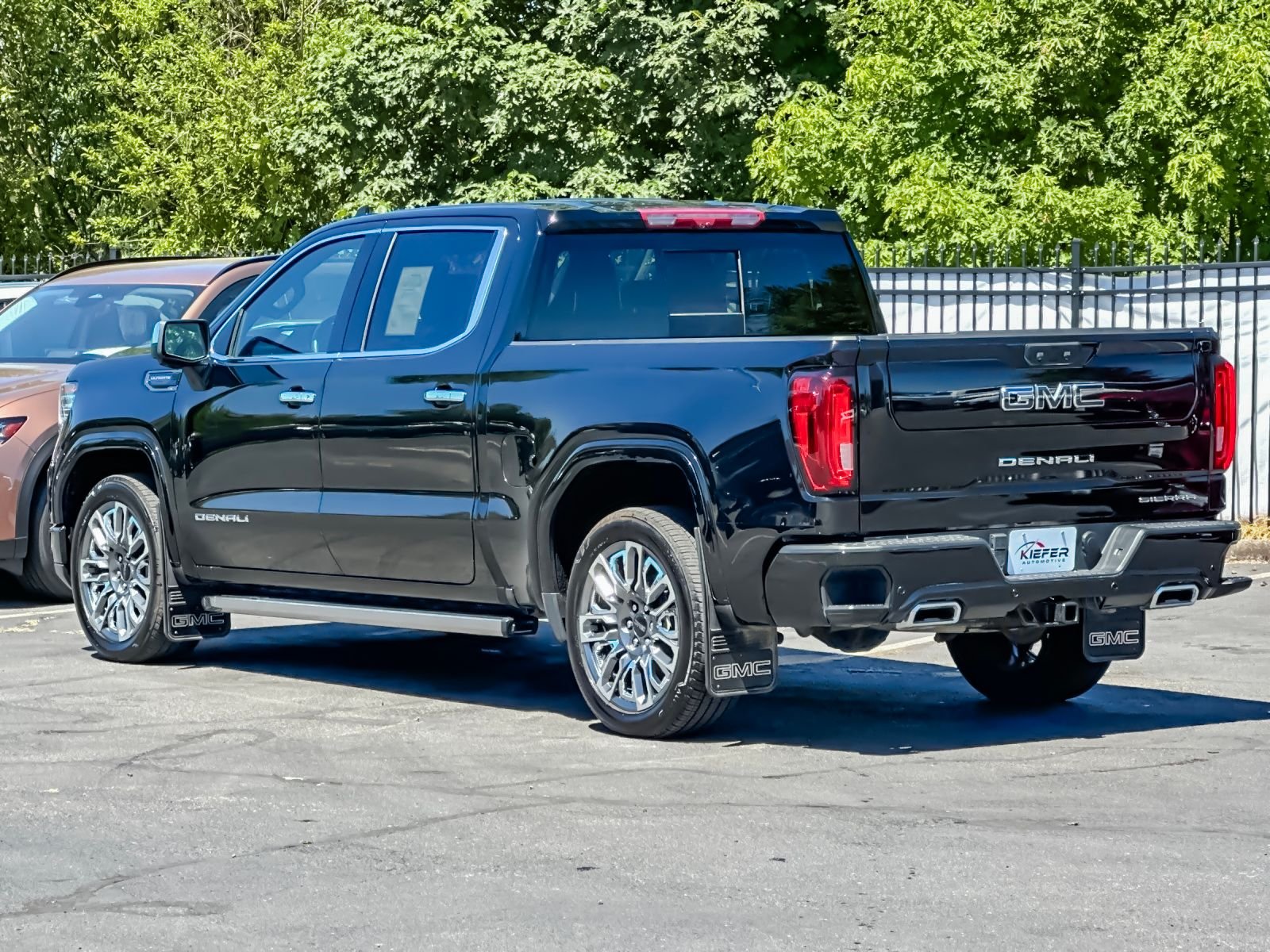 Used 2024 Black GMC Denali Ultimate image 5