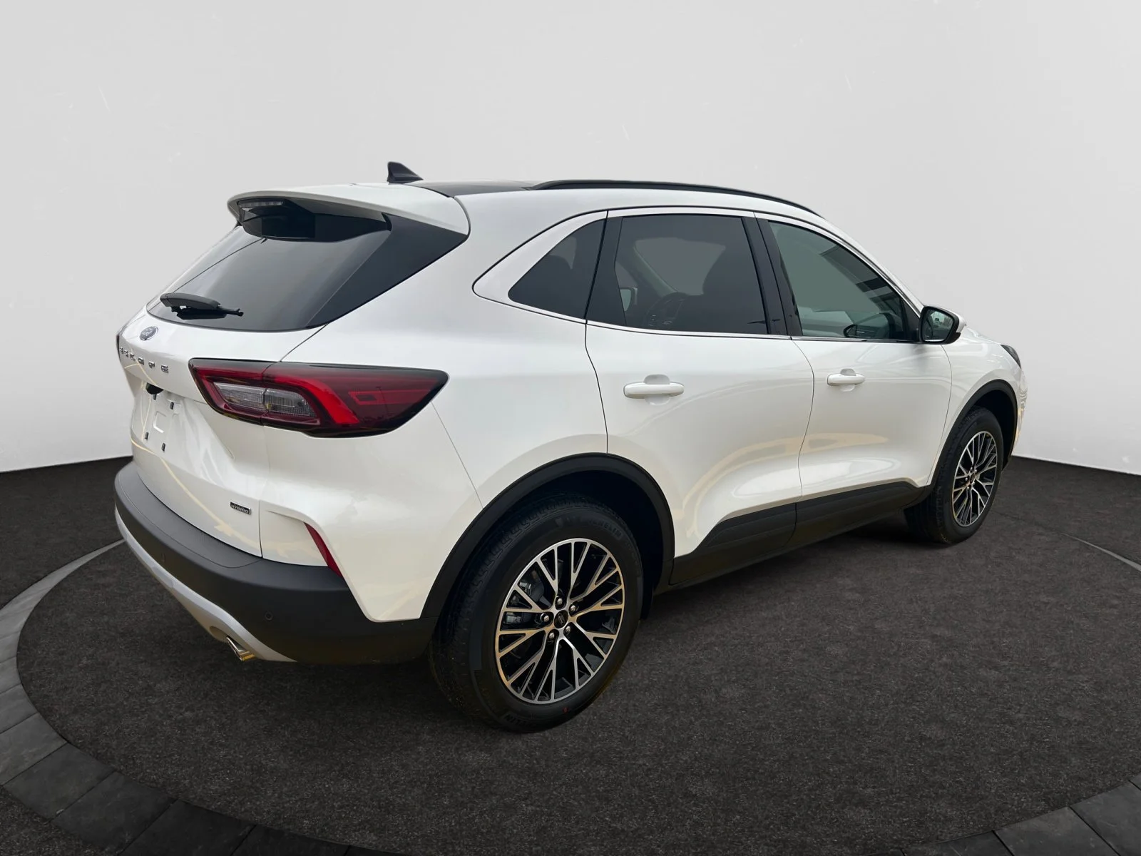 New 2026 Star White Metallic Tri-Coat Ford PHEV image 5