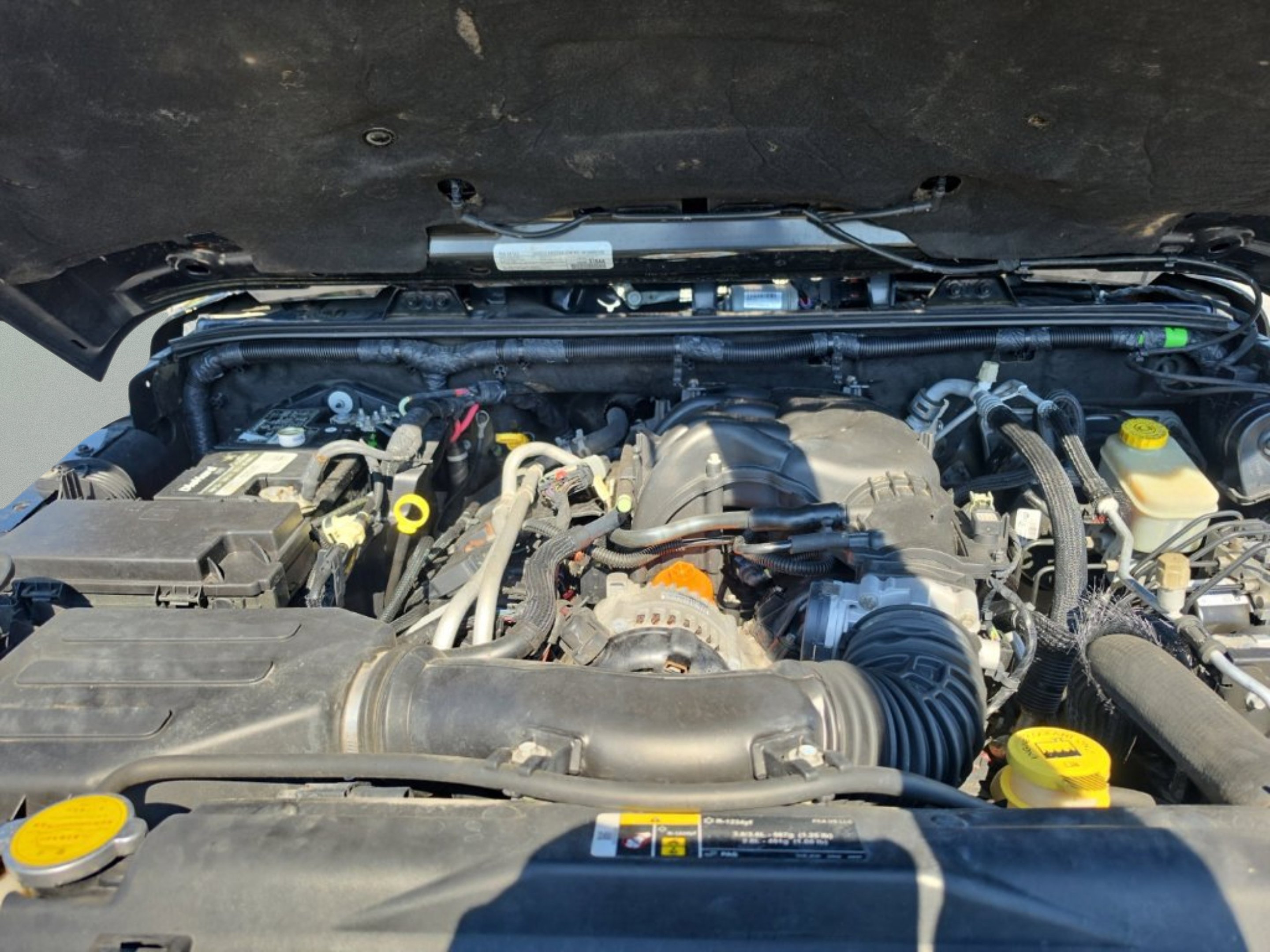Used 2018 Black Clearcoat Jeep Unlimited Sahara image 7