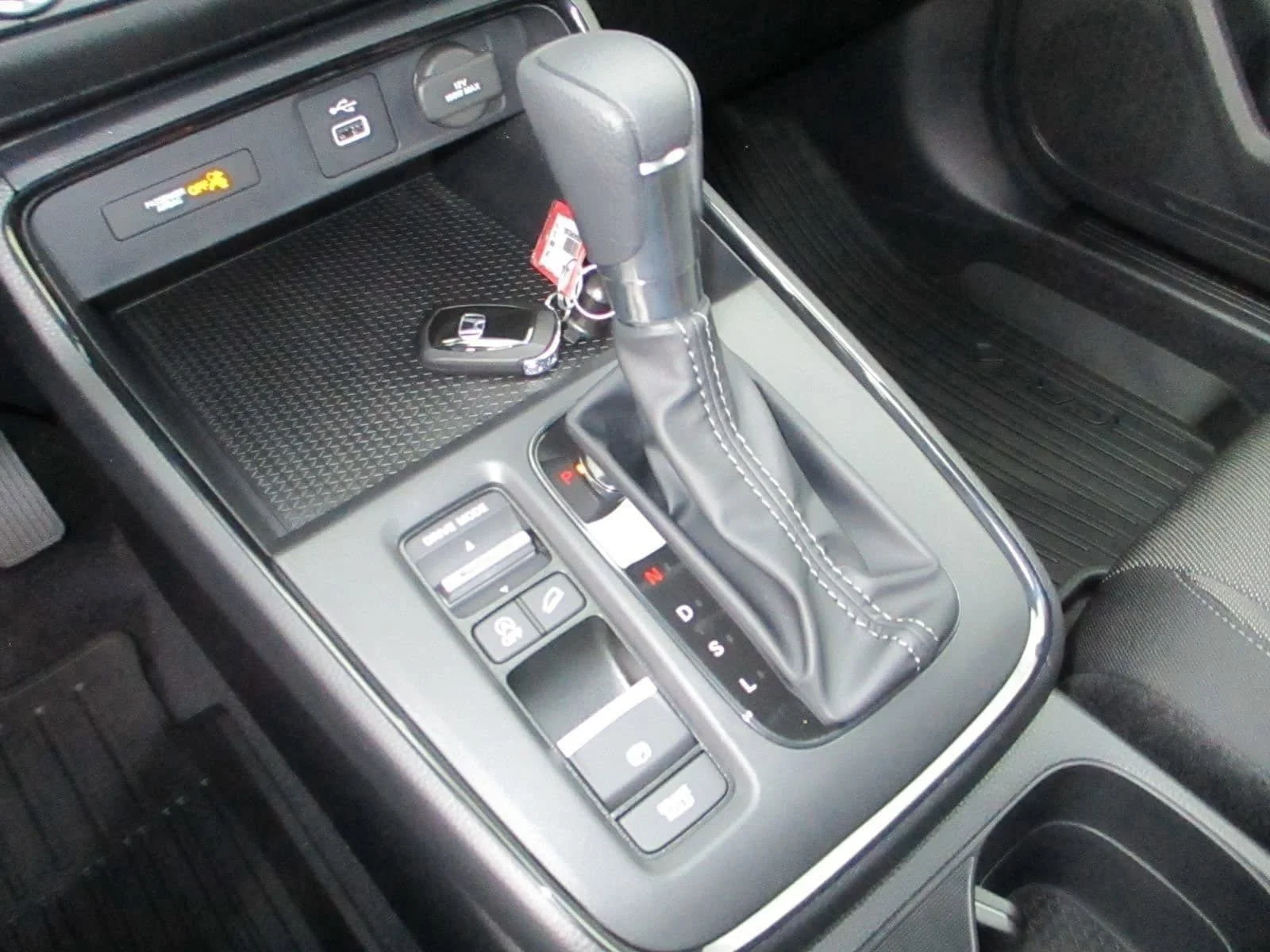 New 2026 Urban Gray Pearl Honda LX image 20