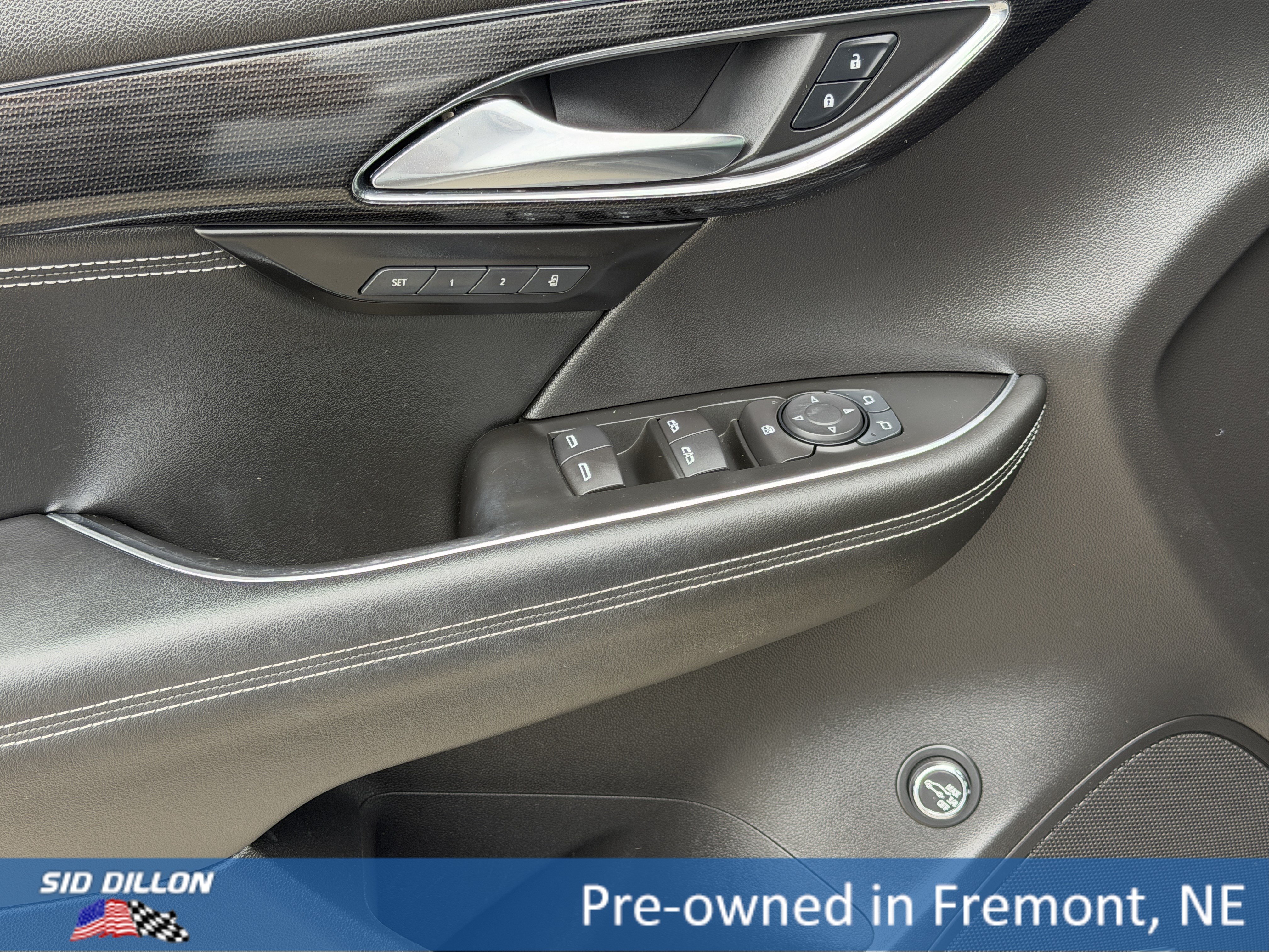 Used 2022 Ebony Twilight Metallic Buick Essence image 12