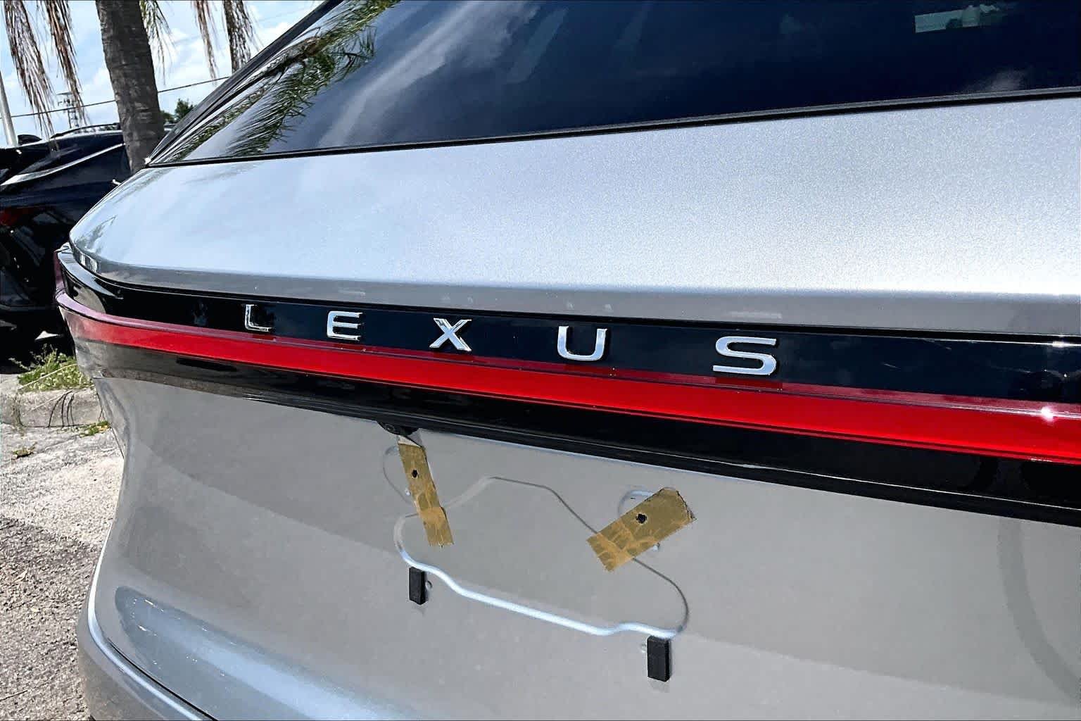 Used 2023 Iridium Lexus  image 31