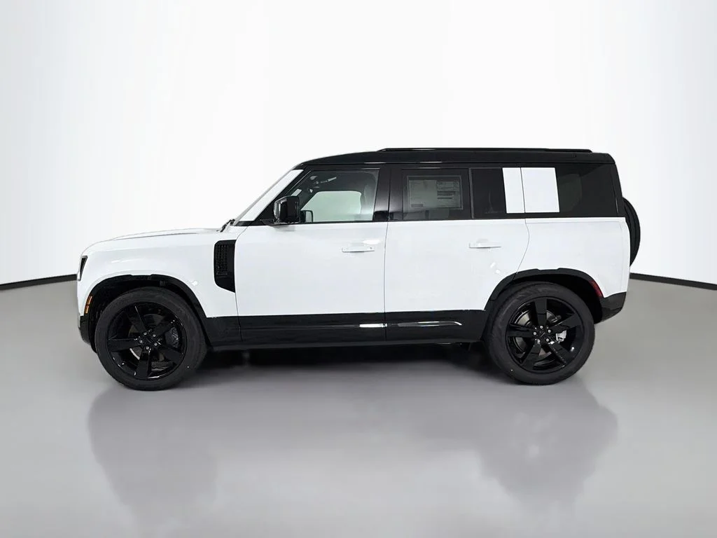 New 2026 Fuji White Land Rover X-Dynamic SE image 8