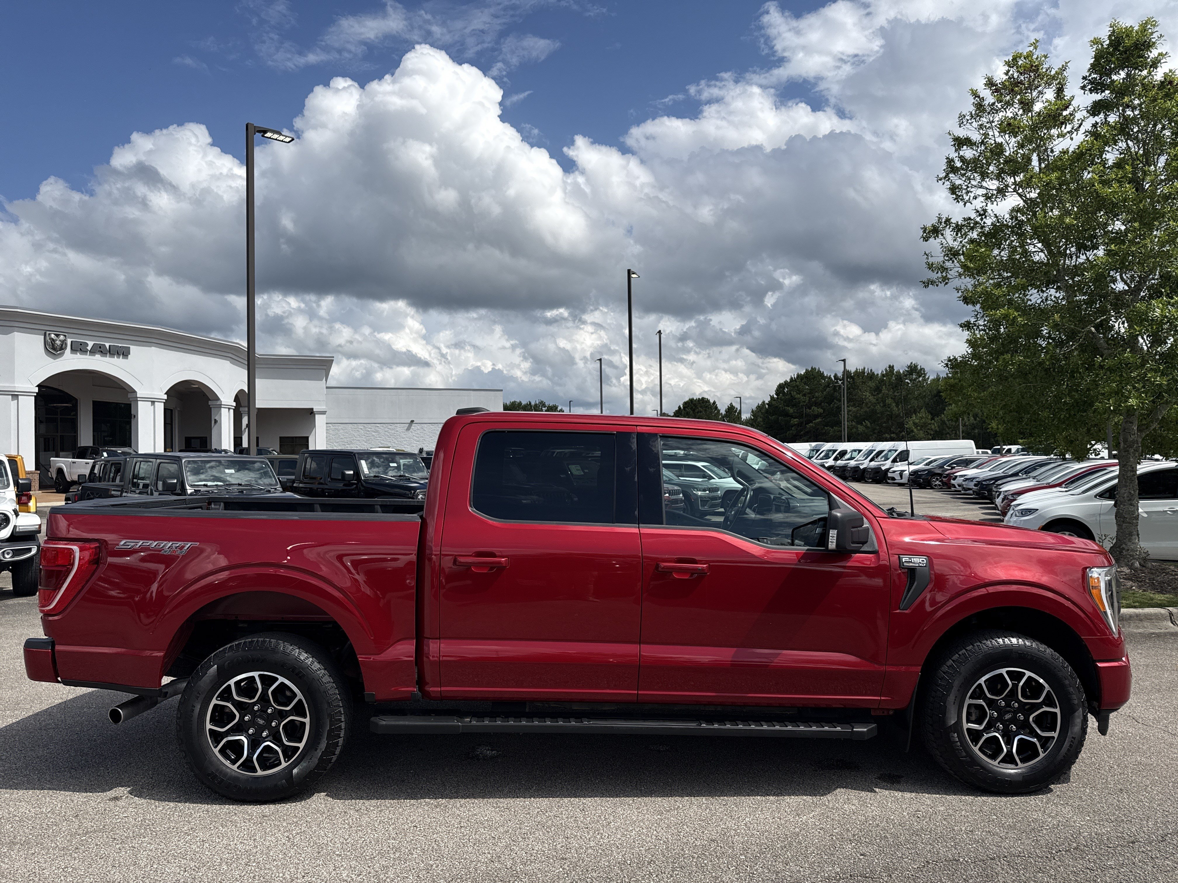 Used 2022 Red Ford XLT image 8