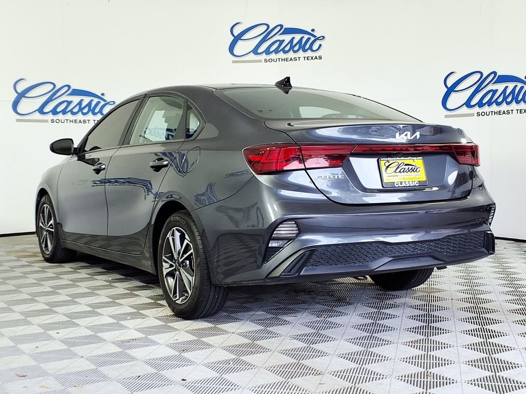 Used 2024 Gray Kia LXS image 2
