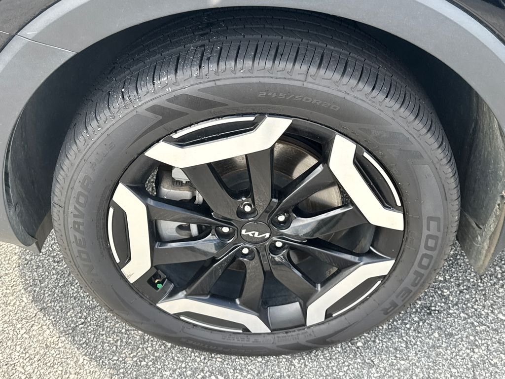 Used 2024 Black Kia EX image 11