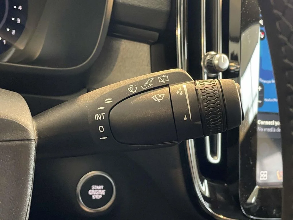 2026 Volvo XC40 Core - Photo 39