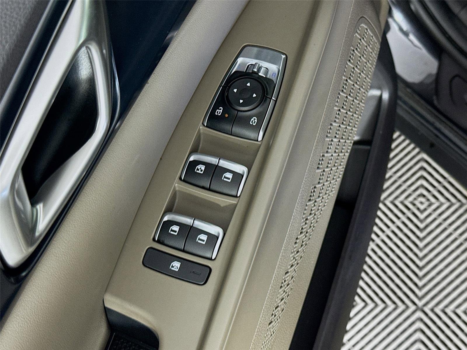 Used 2025 Panthera Metal Kia LXS image 19