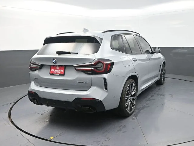 Used 2024 Gray BMW xDrive30i image 8