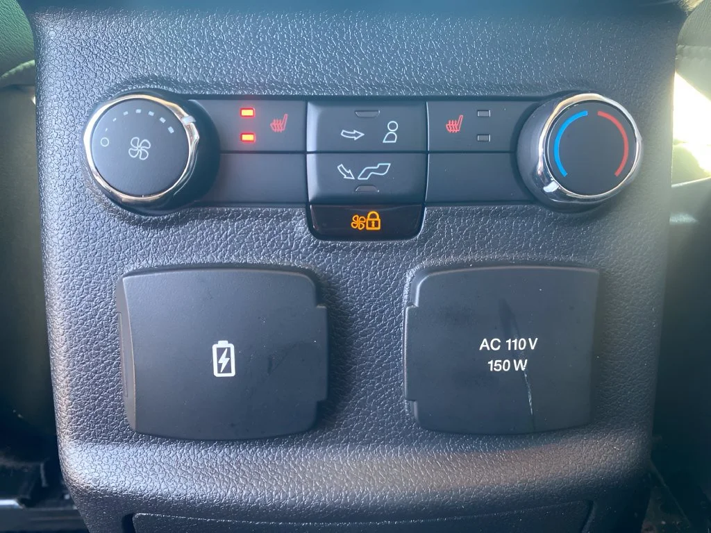 Used 2017 White Ford Platinum image 14