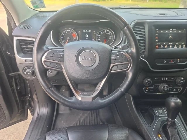 Used 2020 Gray Jeep Latitude Plus image 18