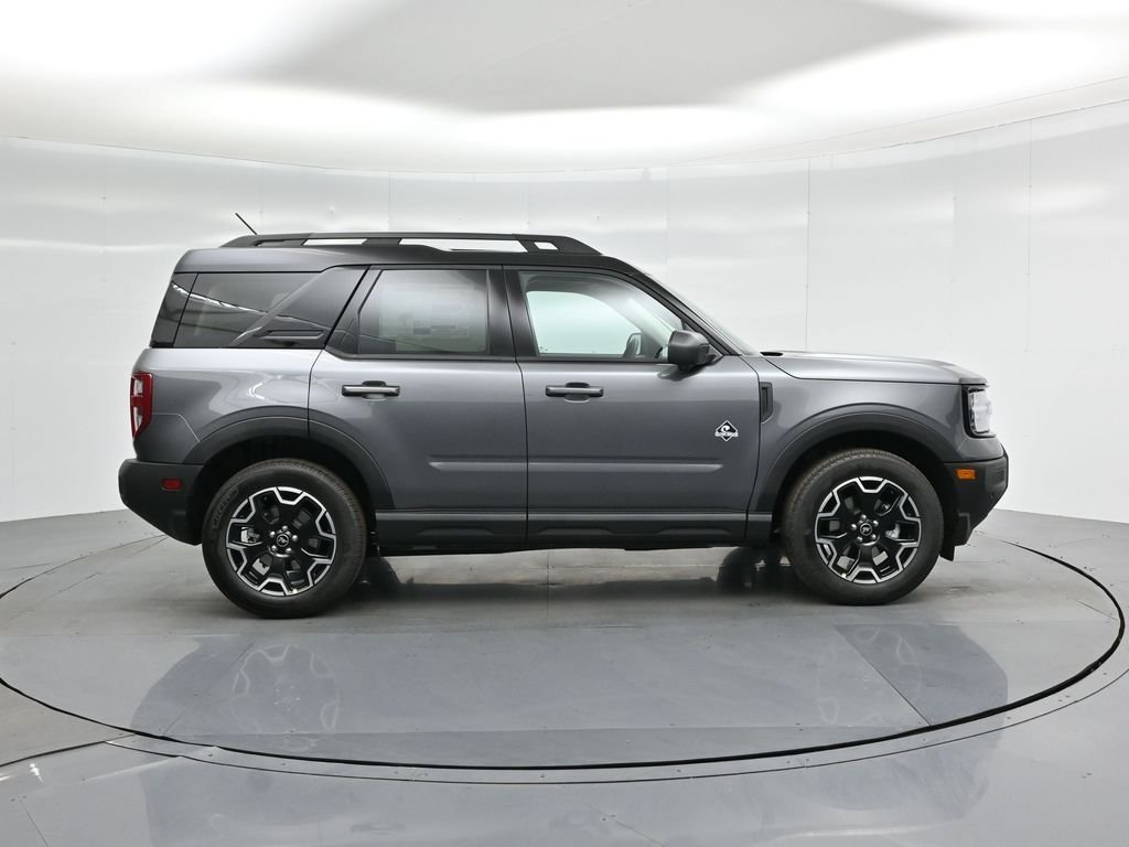 New 2025 Carbonized Gray Metallic Ford Outer Banks image 30