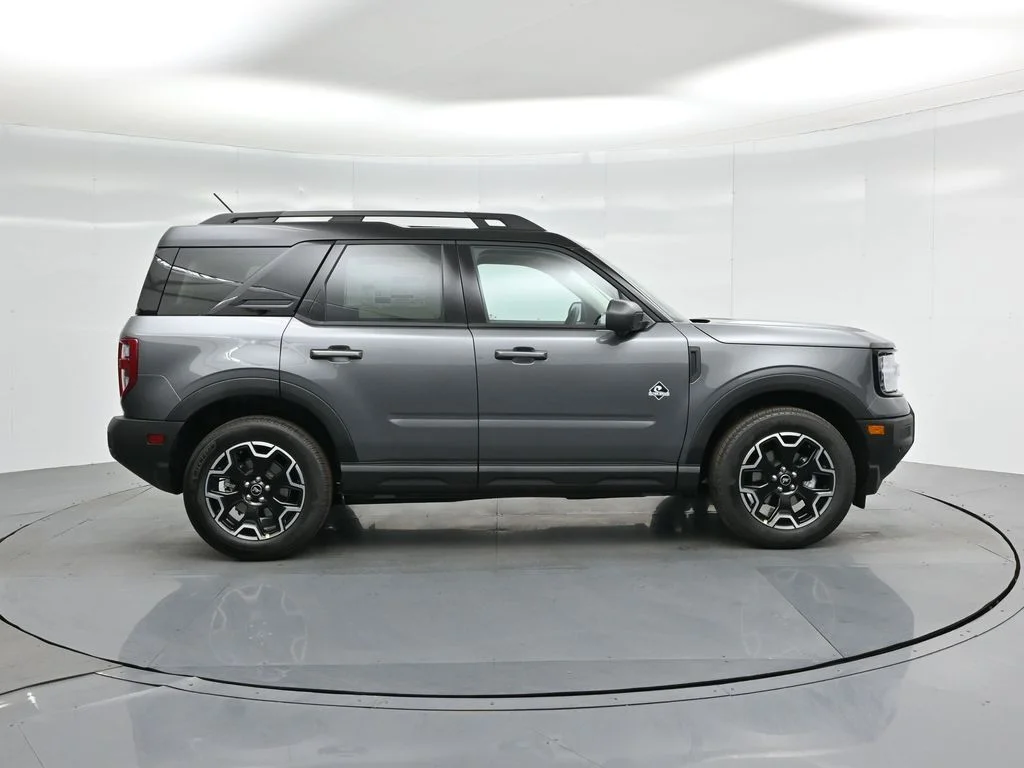New 2025 Carbonized Gray Metallic Ford Outer Banks image 30