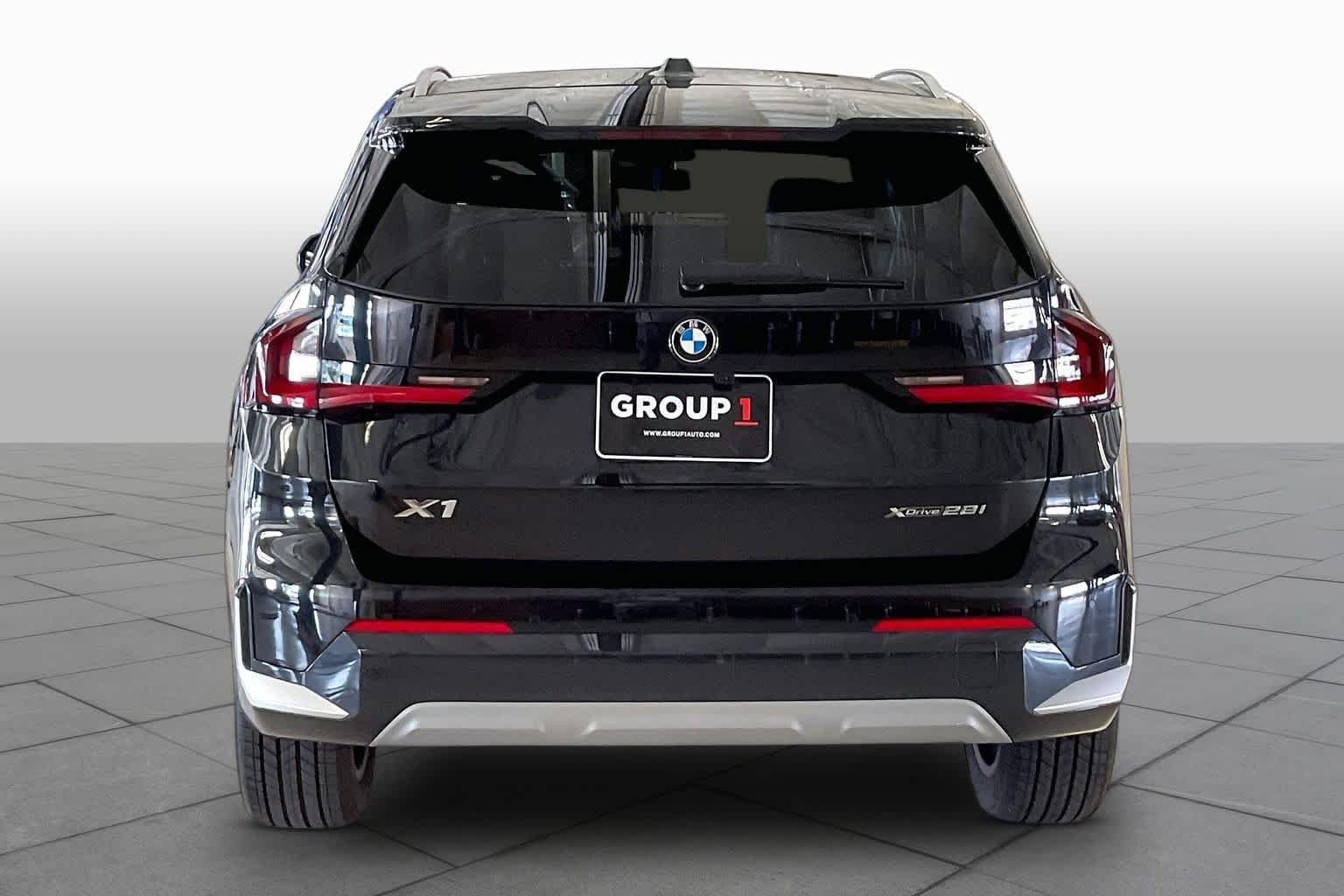 Used 2025 BLACK BMW xDrive28i image 4