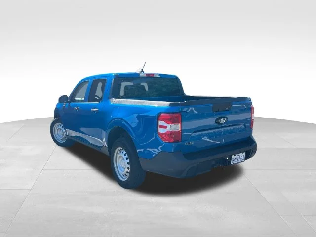 Used 2025 Blue Ford XL image 4