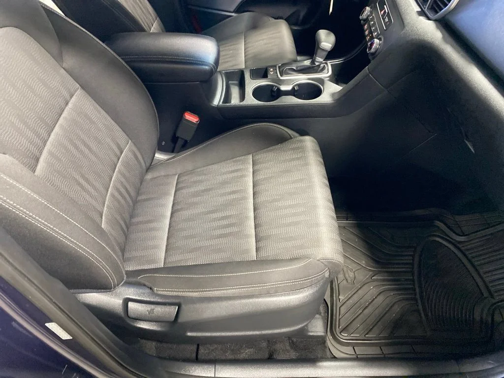 Used 2019 Pacific Blue Kia LX image 8