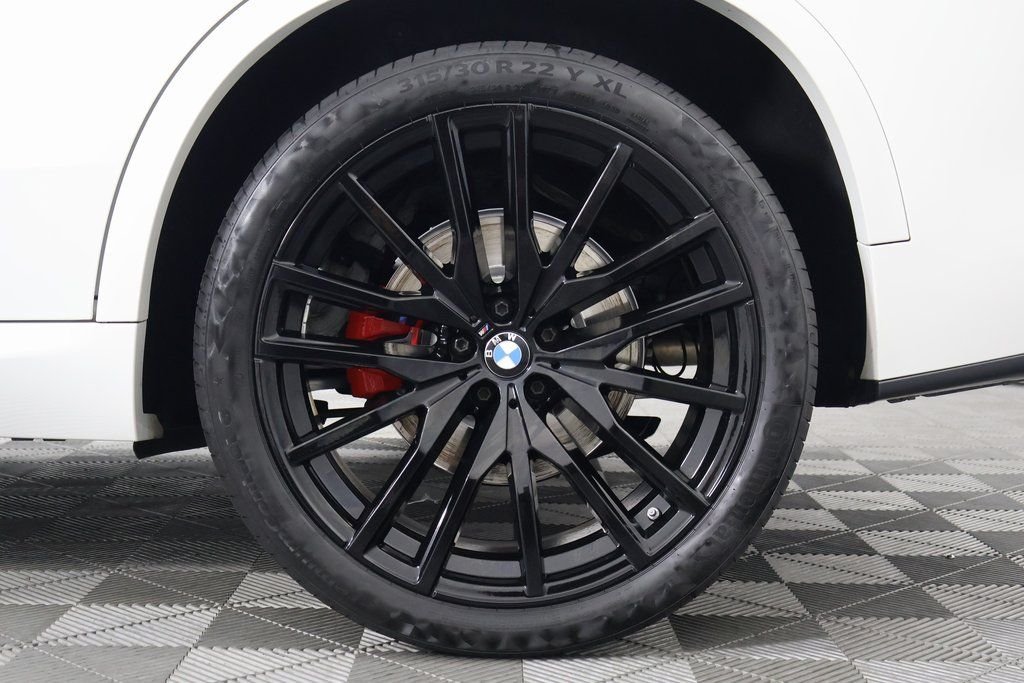 Certified Used 2023 Mineral White Metallic BMW xDrive40i image 16