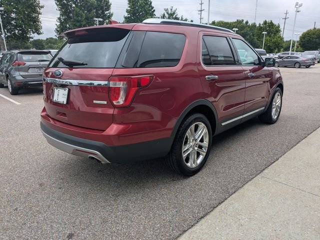 Used 2017 Red Ford Limited image 8