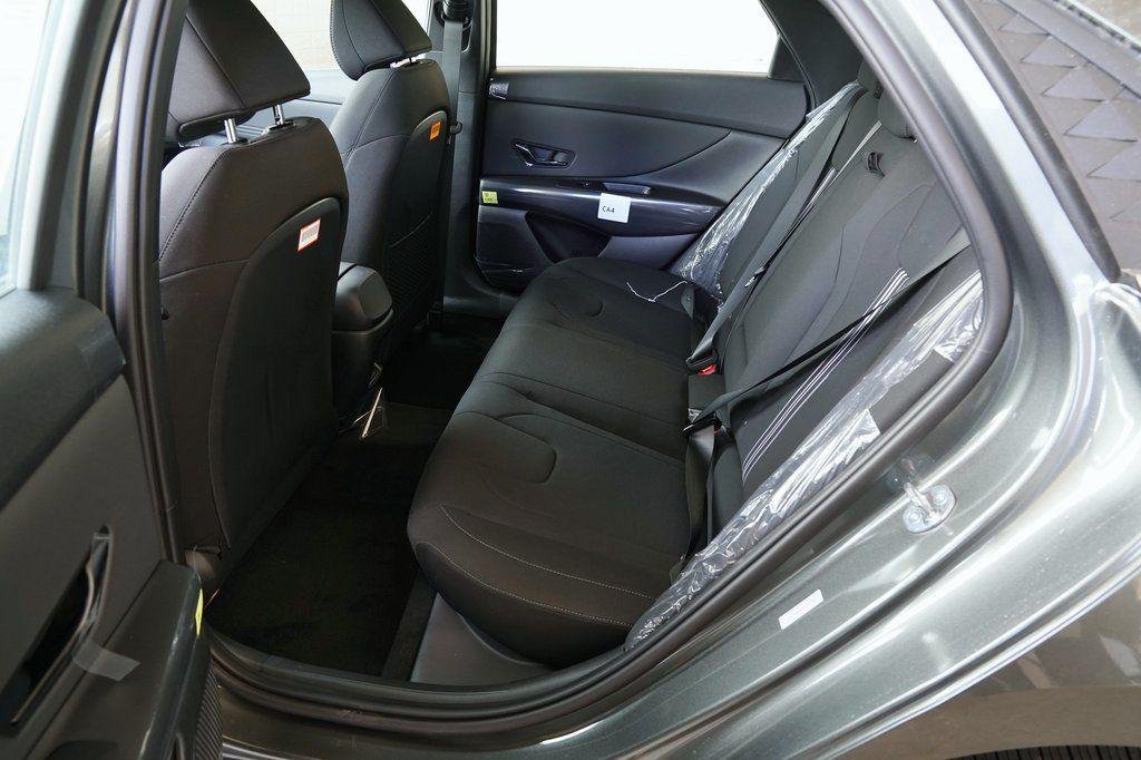 New 2026 Amazon Gray Hyundai SEL Sport Premium image 18
