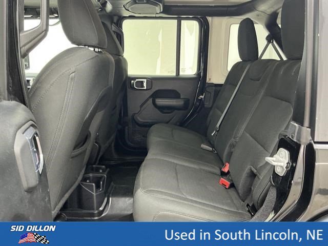 Used 2019 Black Clearcoat Jeep Sport S image 19