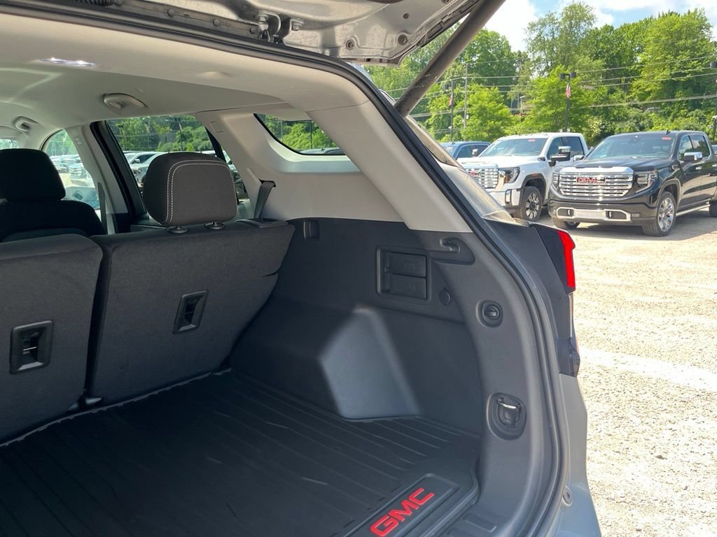 Used 2024 Sterling Metallic GMC SLE image 14