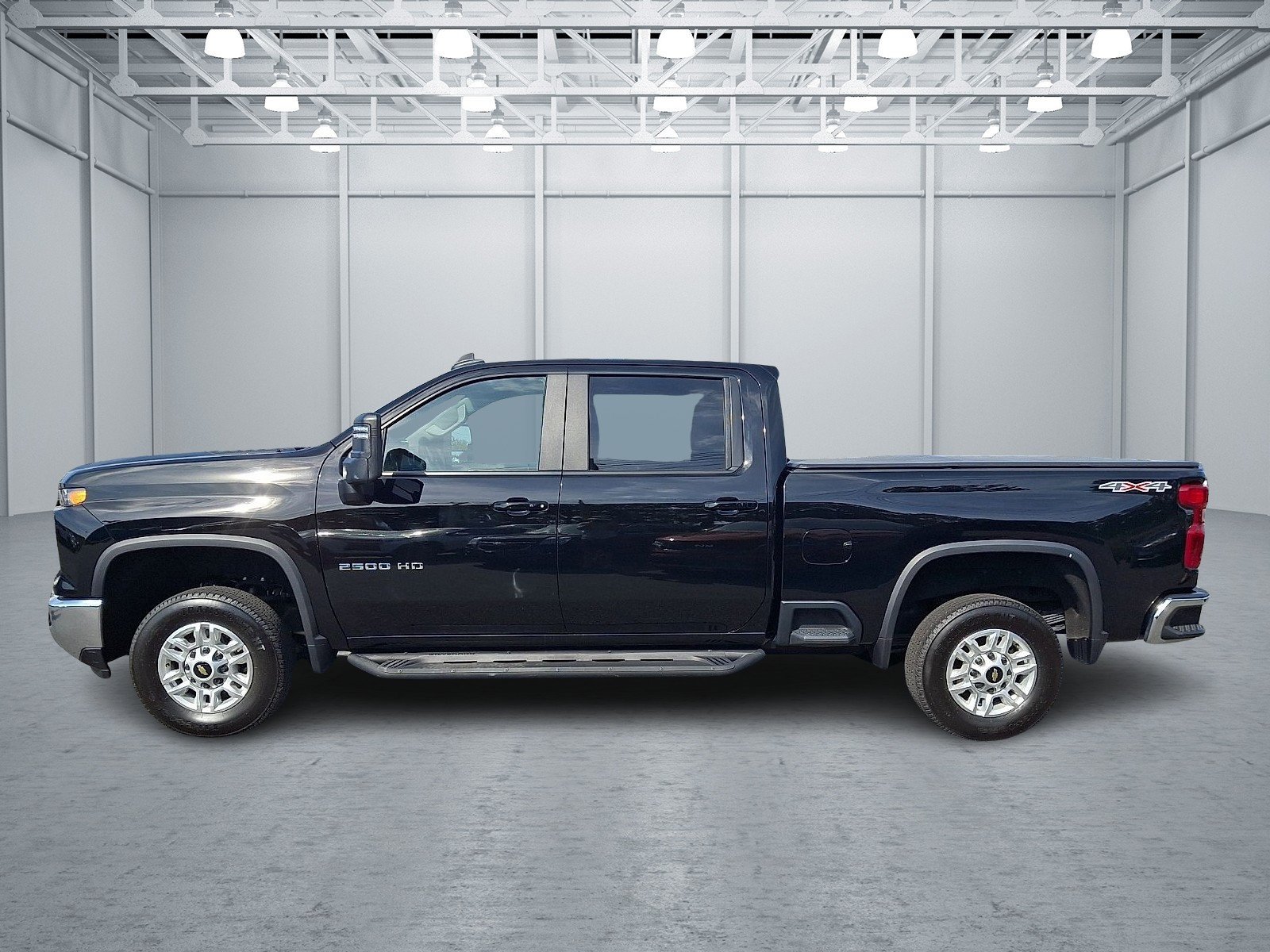 Used 2025 Black Chevrolet LT image 7